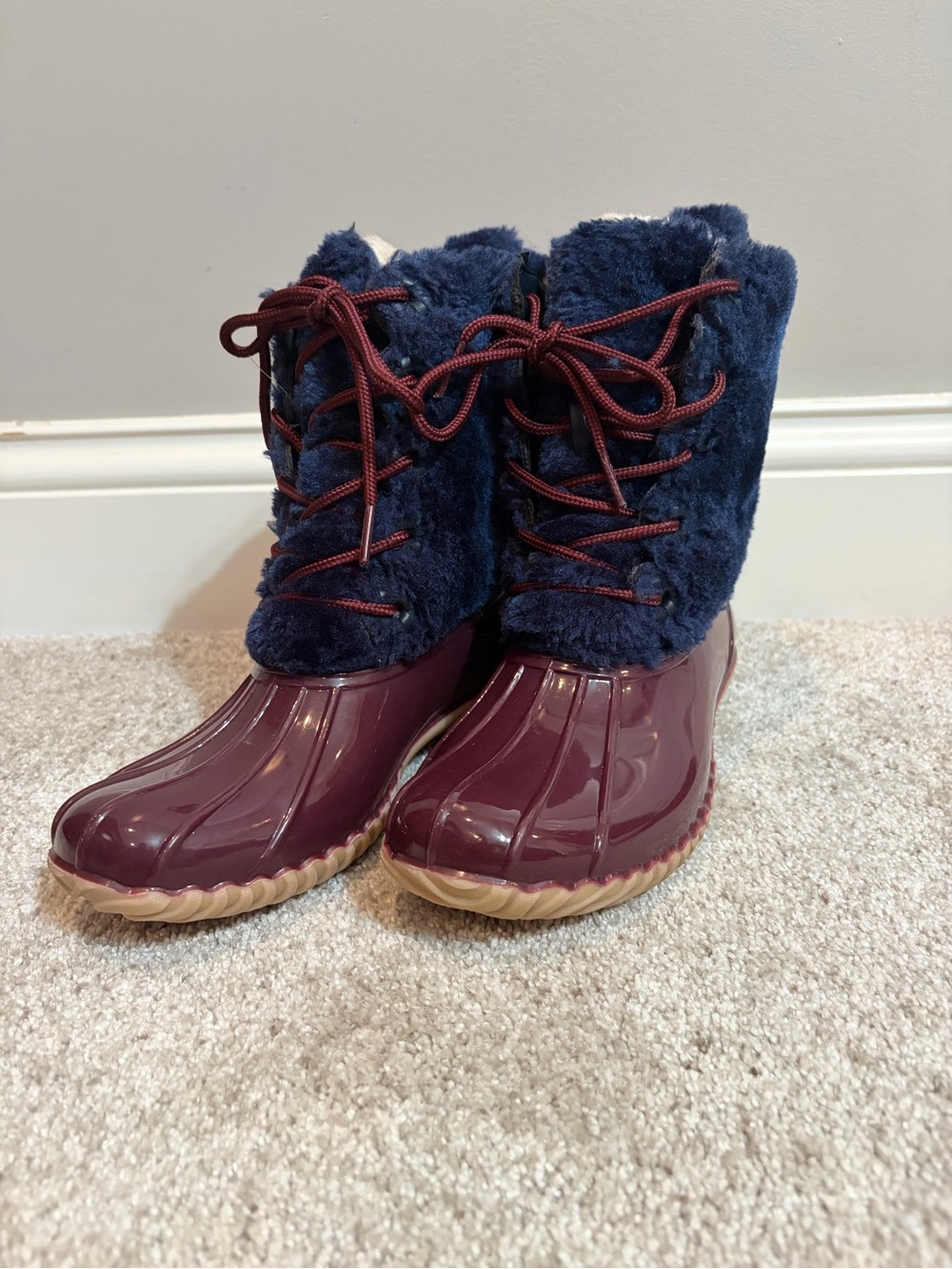 NWOT Jack Rogers Burgundy and Navy Faux-Fur Lace-Up Winter Boots